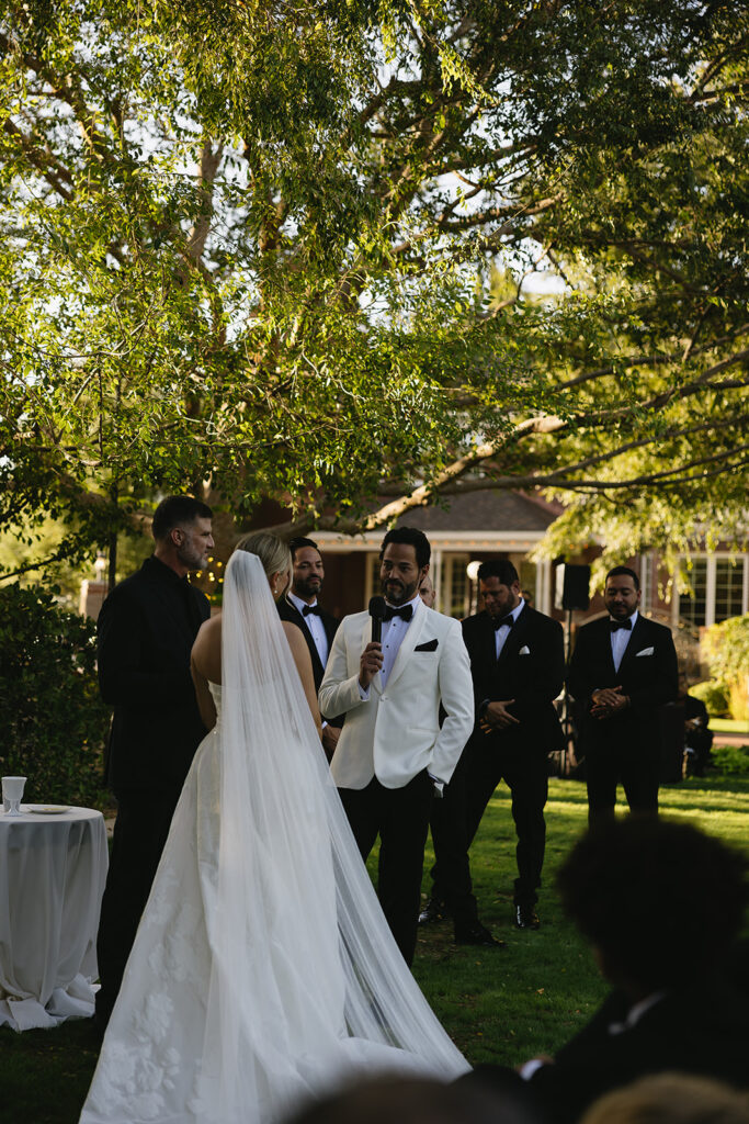 A luxe timeless wedding day in Scottsdale Arizona with timeless wedding ceremony design