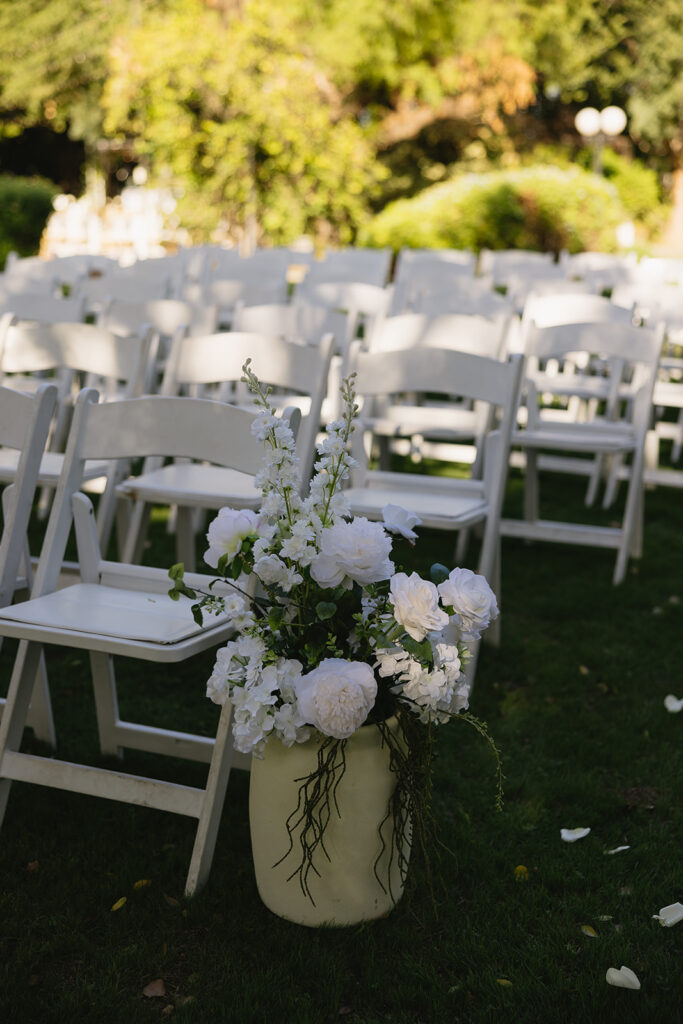 A luxe timeless wedding day in Scottsdale Arizona wedding details at ceremony