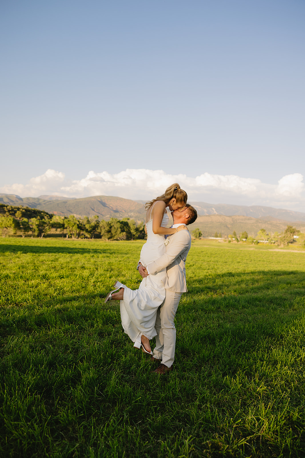 golden hour newlyweds portraits