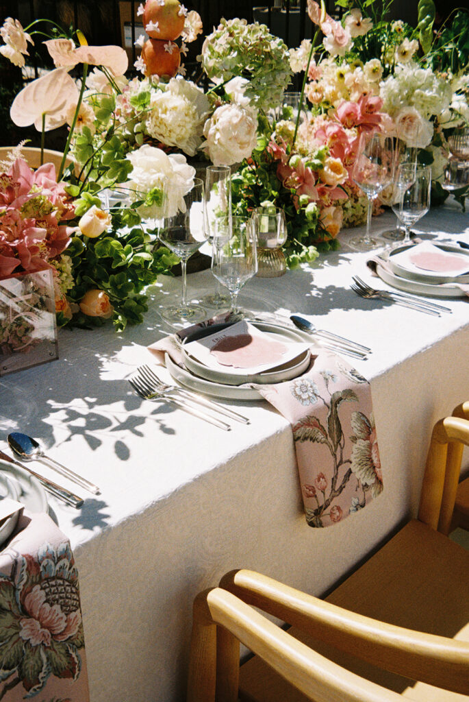 spring wedding color palette tablescapes