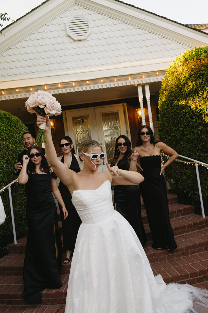 documentary style bridal party wedding photos