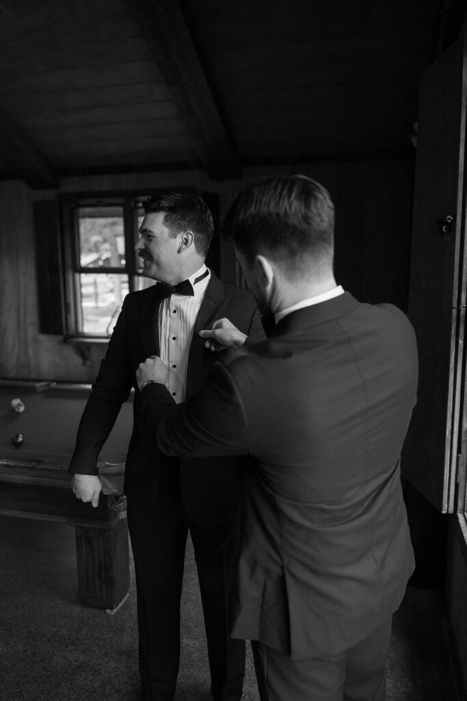 documentary style getting ready wedding photos