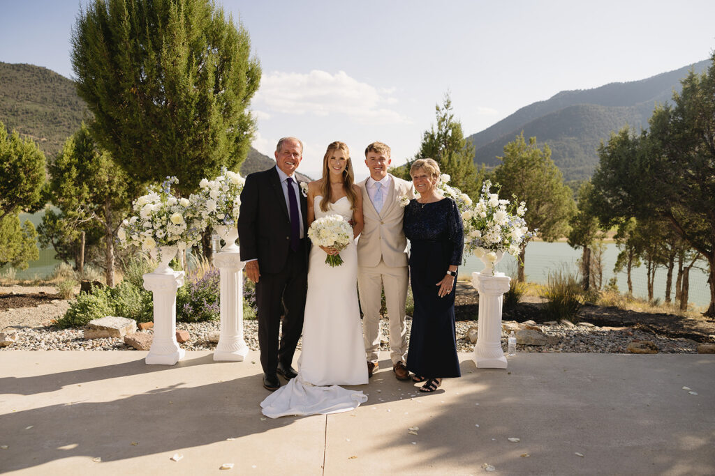 Wedding Family Photo List Tips to Keep Your Portraits Stress-Free and Meaningful