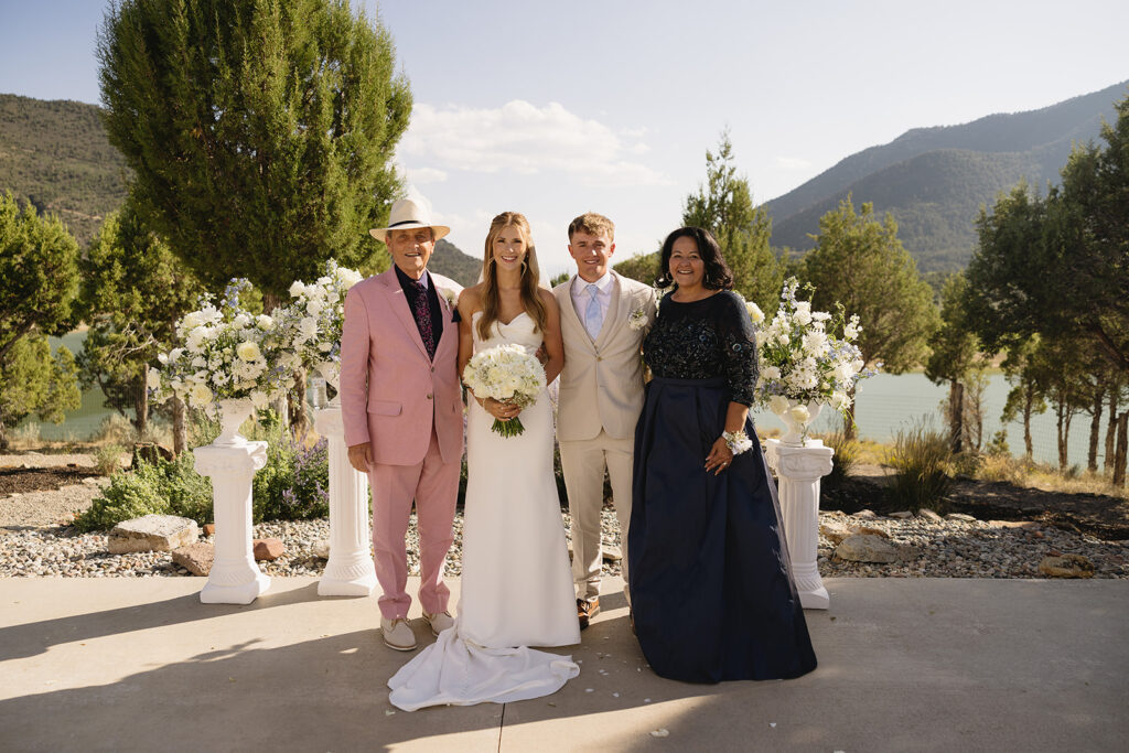 Wedding Family Photo List Tips to Keep Your Portraits Stress-Free and Meaningful