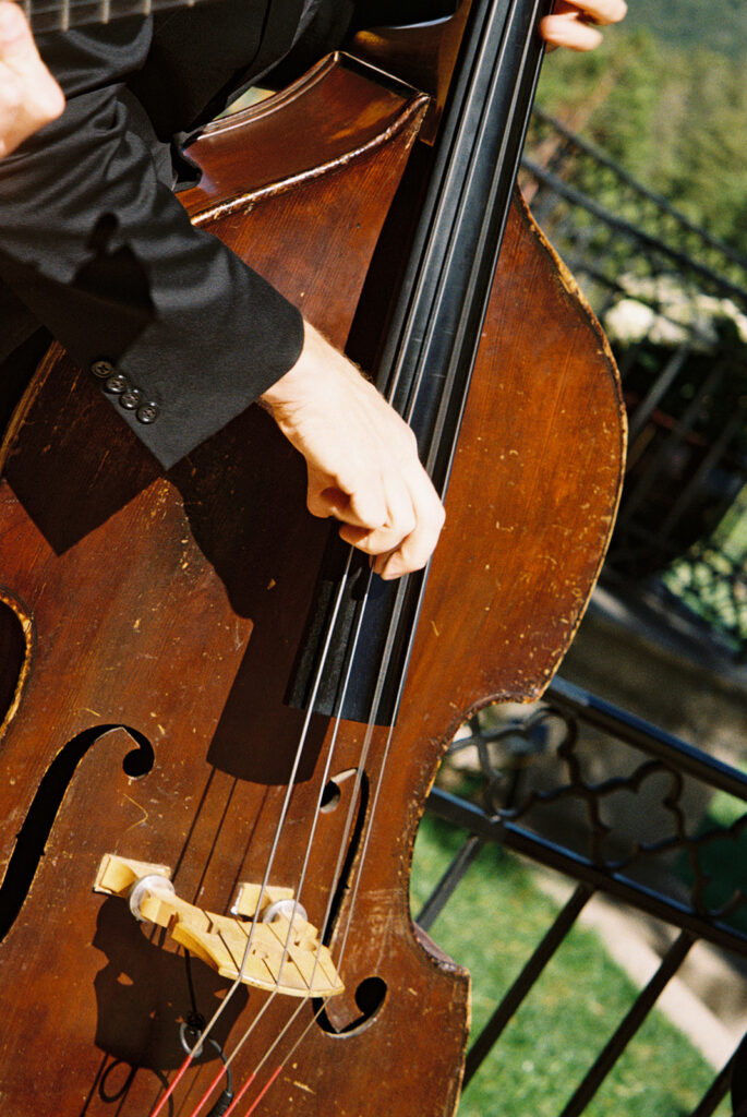 wedding photojournalism in colorado at greystone castle