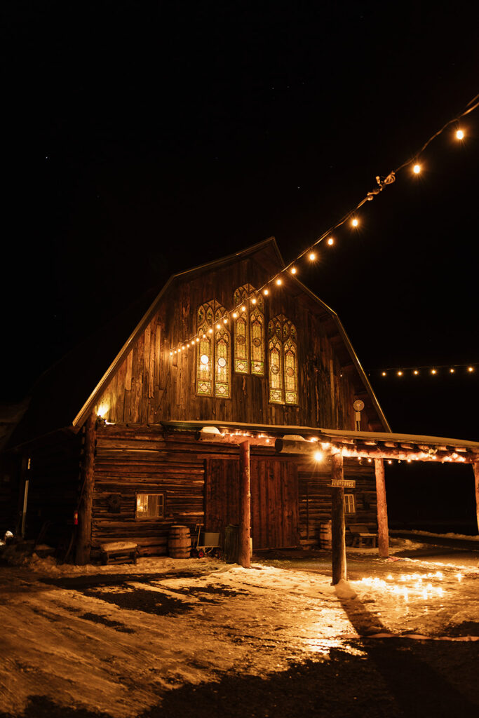 Western Style Wedding Ideas For a Colorado Barn Wedding