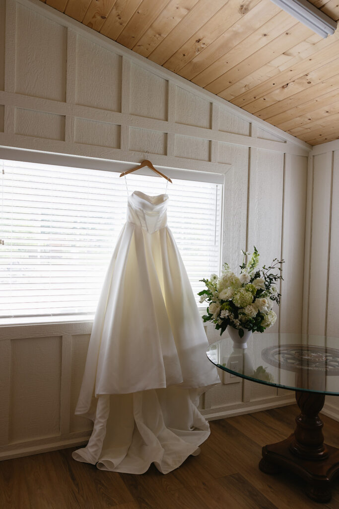 romantic wedding photography wedding photojournalism documentary style wedding photos