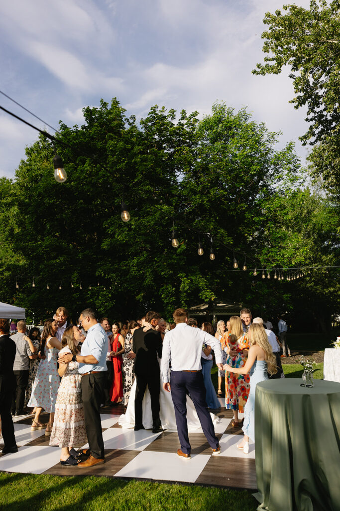 documentary style wedding photos wedding reception photos romantic 