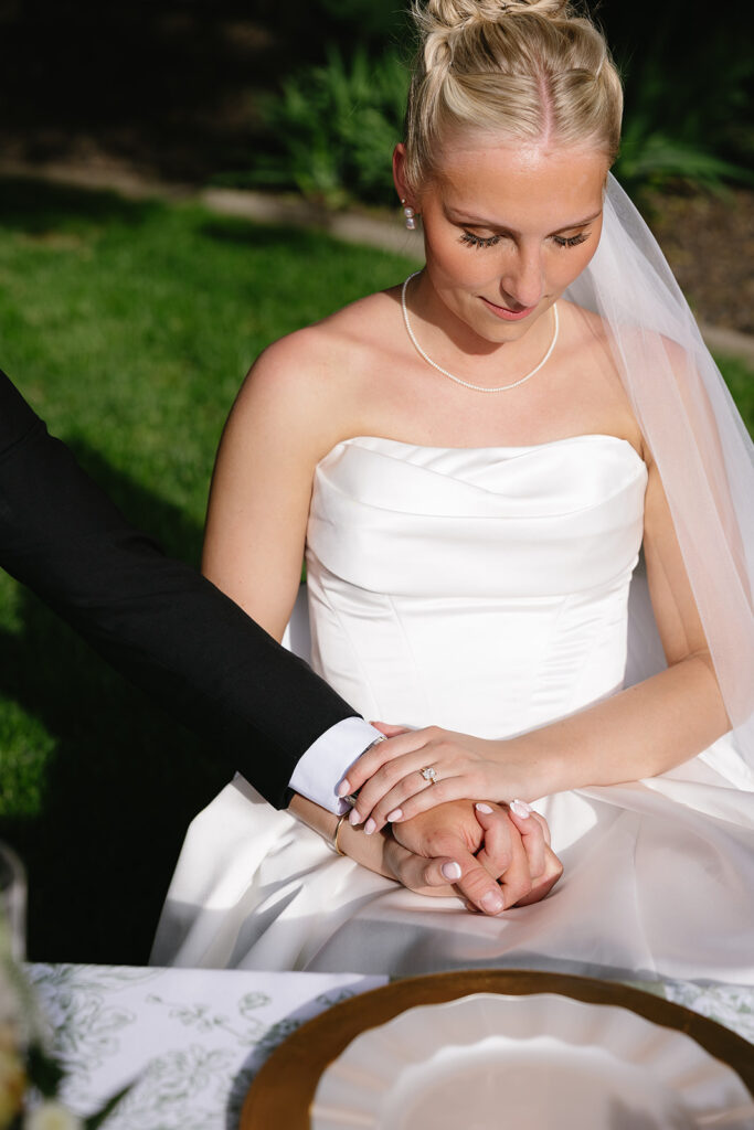 documentary style wedding photos wedding reception photos romantic 