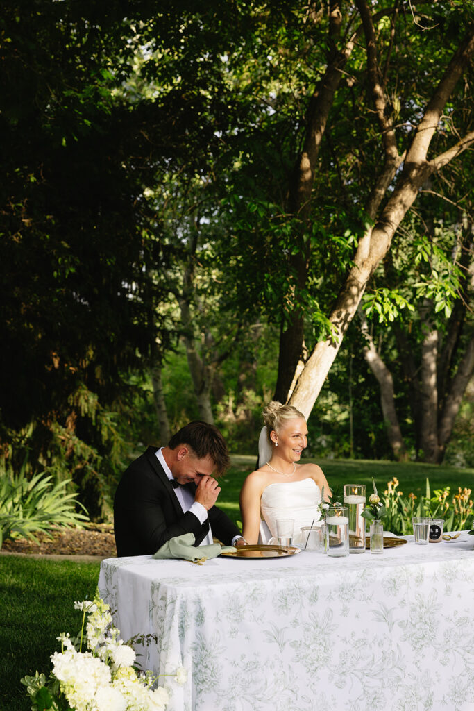 documentary style wedding photos wedding reception photos romantic 